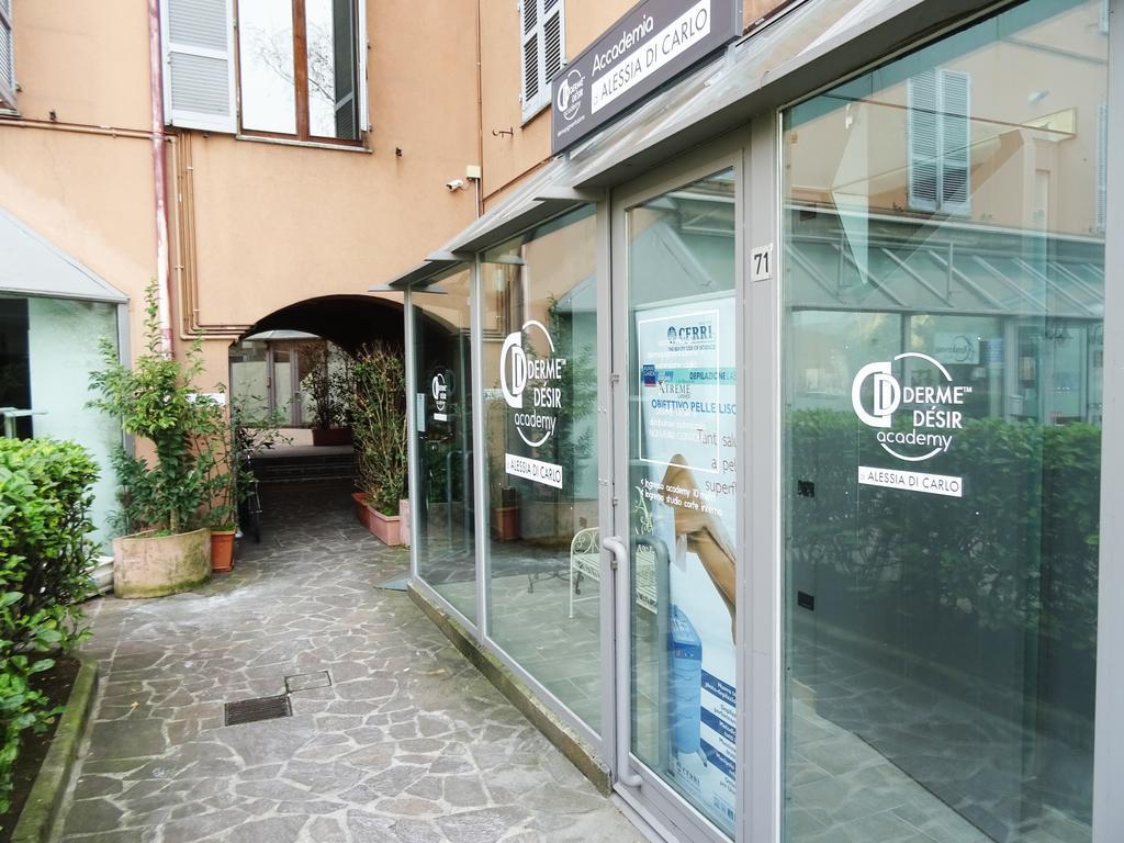 Victoria Hotels Carso Camnago Volta Экстерьер фото